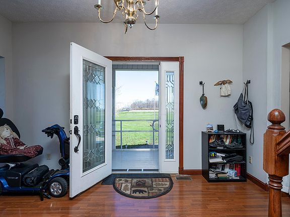 5th image of 195 Bloomingburg New Holland Rd NW
