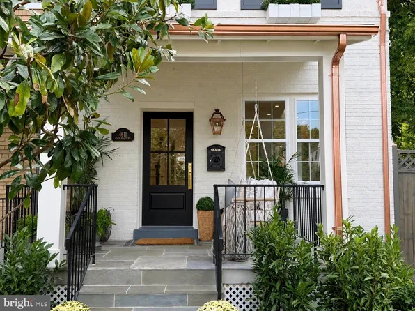 4611 43rd Pl NW, Washington, DC 20016