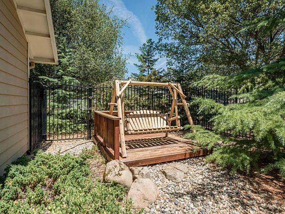 3rd image of 29708 Deer Trail Ln