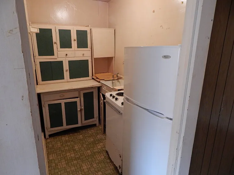 313 9th St #5 — Photo 3