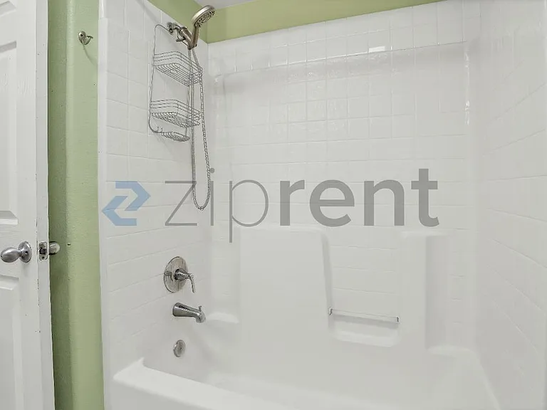 2437 N Tracy Ave — Photo 18