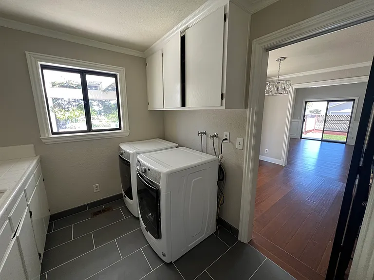 660 Helen Dr — Photo 10