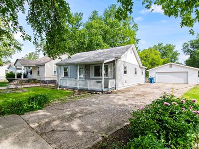 2127 E Grandview Ave, Grandview, IL, 62702
