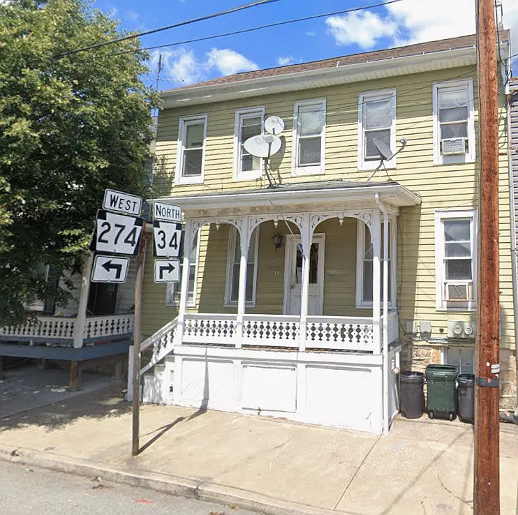 1 bed, 830 sqft, $900 — Photo 1