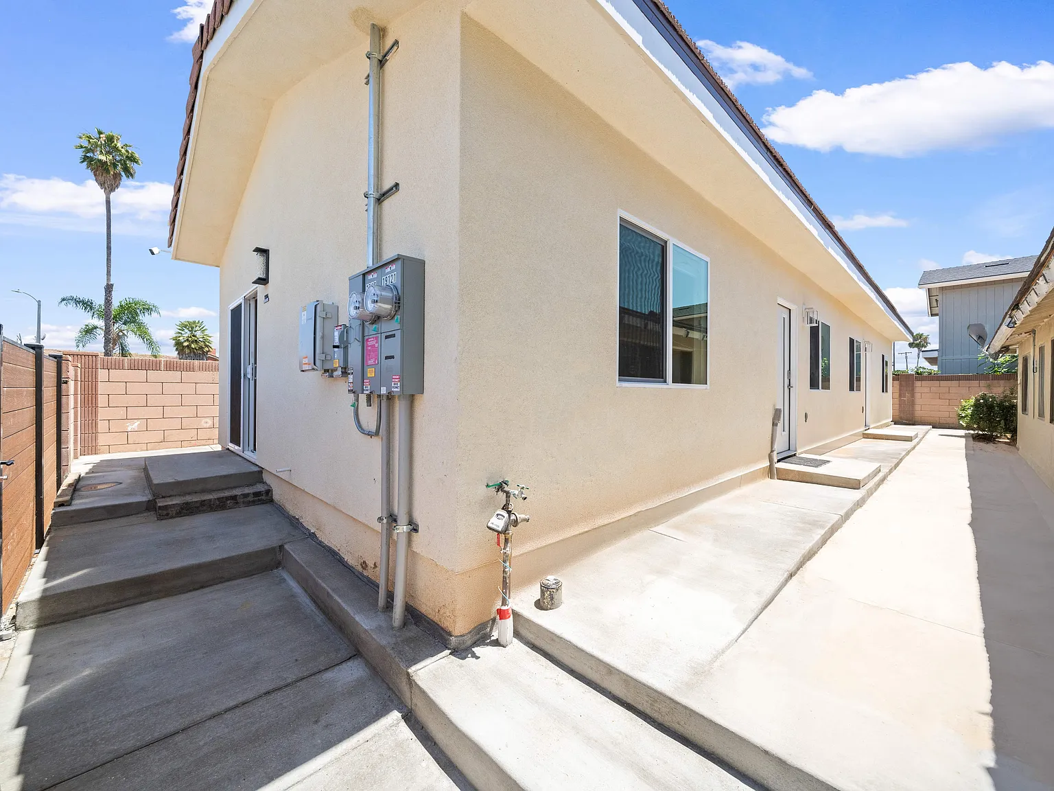 4 bed, 1200 sqft, $5,000 — Photo 2