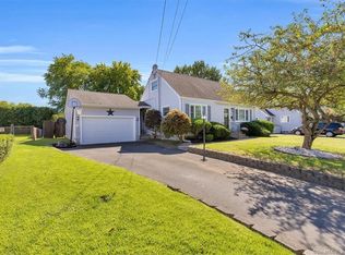 225 Sandra Dr, East Hartford, CT 06118