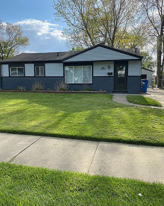 1st image of 24443 Antoinette Ave