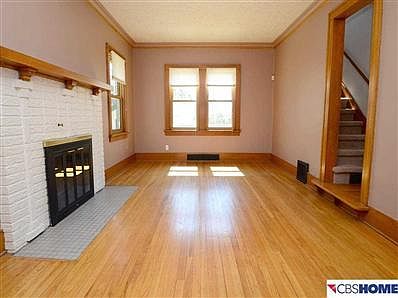 5th image of 5633 Leavenworth St