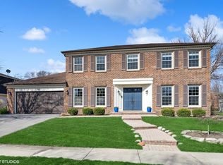 16 Fairview Ave, Deerfield, IL 60015