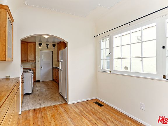 4th image of 2256 Parnell Ave