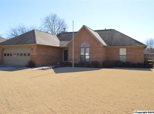 1631 Stone River Dr SW, Decatur, AL 35603