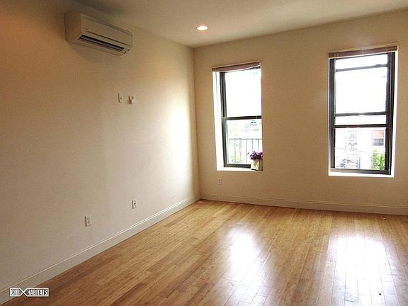 4th image of 196 Macdougal St APT 3R