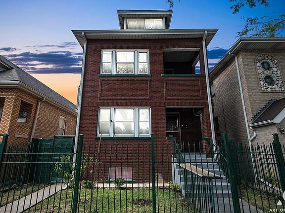 3rd image of 4614 S Christiana Ave