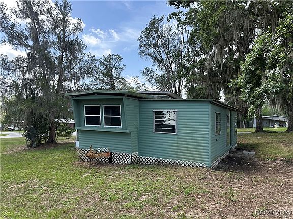 2nd image of 2820 N Lakefront Dr