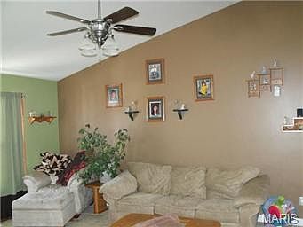 4th image of 31 Parkview Ln