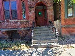 184 1st St #1, Troy, NY 12180