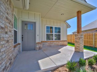 7324 Elaine St, Yukon, OK 73099