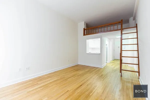 Rented by Bond New York | media 9