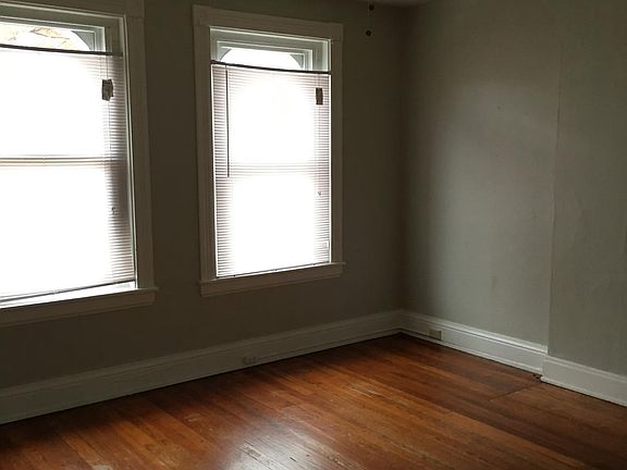 2nd image of 2659 Bellevue Ave APT 2
