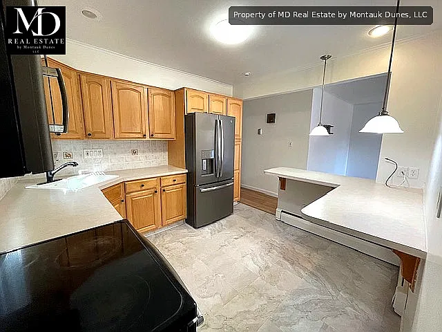 3 bed, 1050 sqft, $4,100 — Photo 4