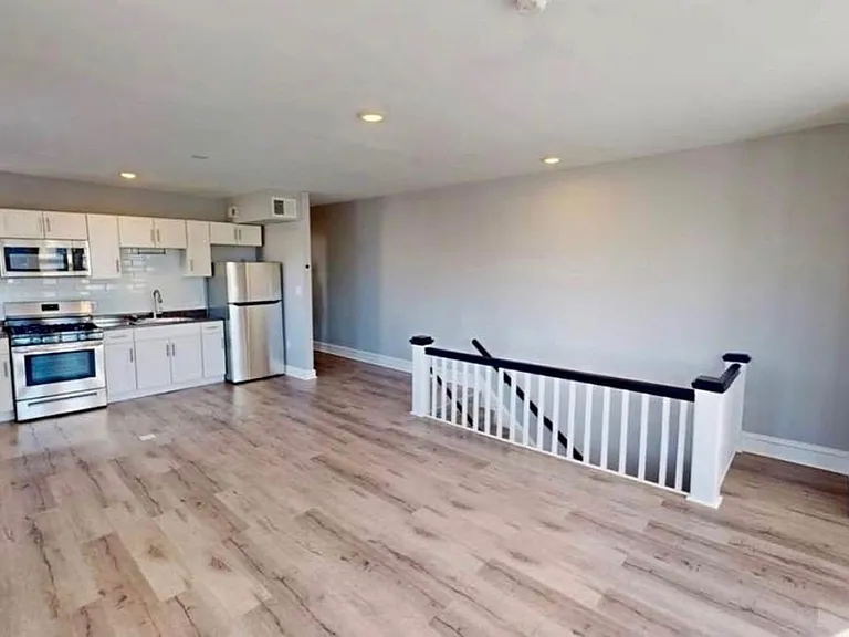 5861 Cedar Ave #2 — Photo 1