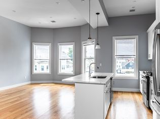 4 Mount Vernon St APT 1, Dorchester, MA 02125