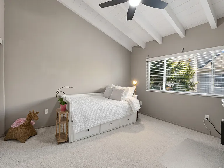 2112 Warfield Ave #9 — Photo 15