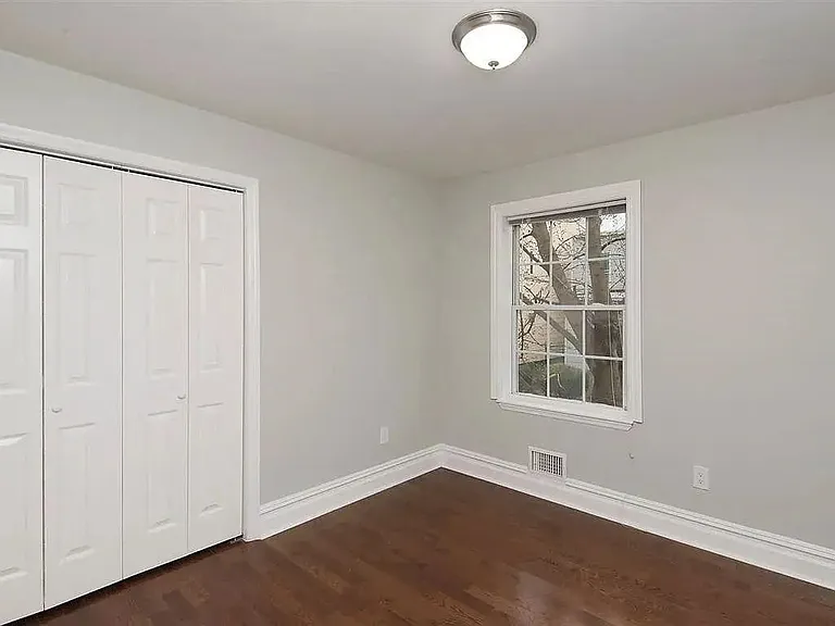 28 Van Cleef St #2 — Photo 7