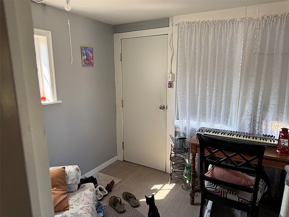 5th image of 334/342/350 Rigsby St