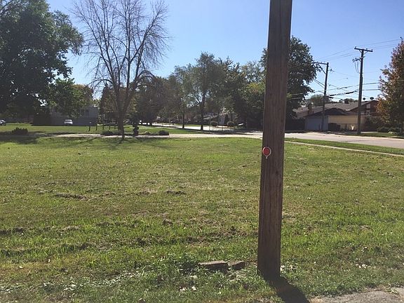3rd image of 3937 Wehrman Ave