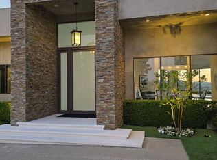 16167 Royal Oak Rd, Encino, CA 91436