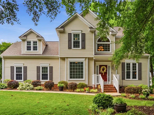 5 Wild Horse Creek Dr, Simpsonville, SC 29680