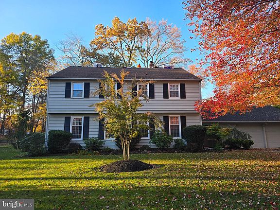 2nd image of 28 Harrowgate Dr