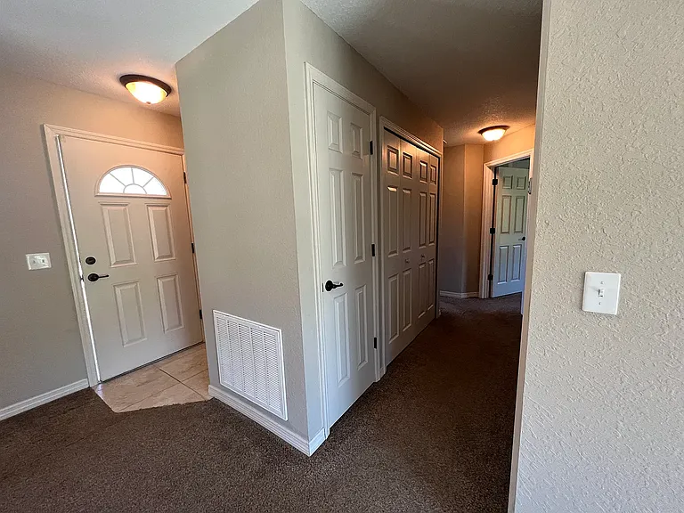 17184 SW 44th Cir — Photo 10