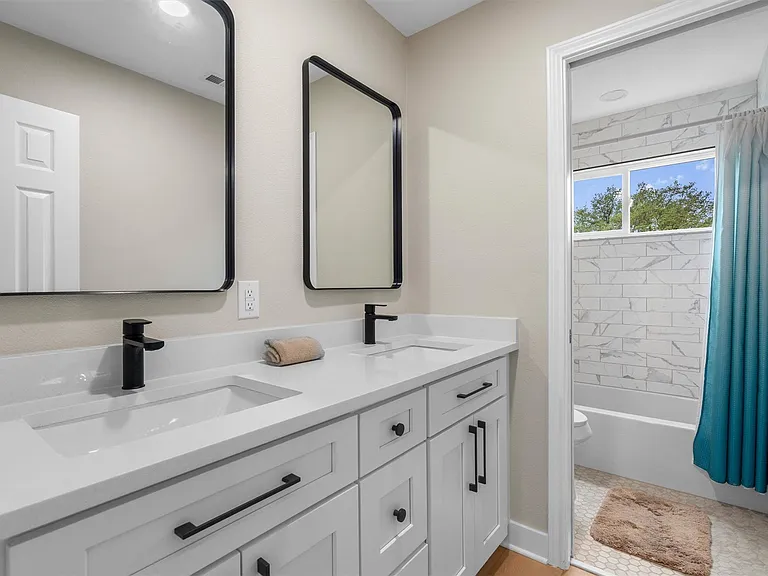 307 Hurst Creek Rd — Photo 35