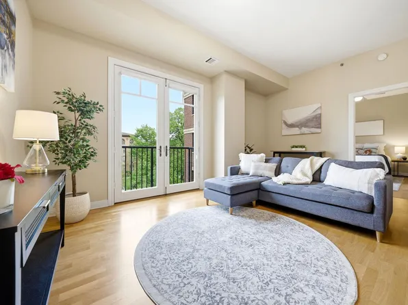 370 Marshall Ave APT 408, Saint Paul, MN 55102