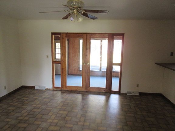 4th image of 6162 Chinaberry Dr