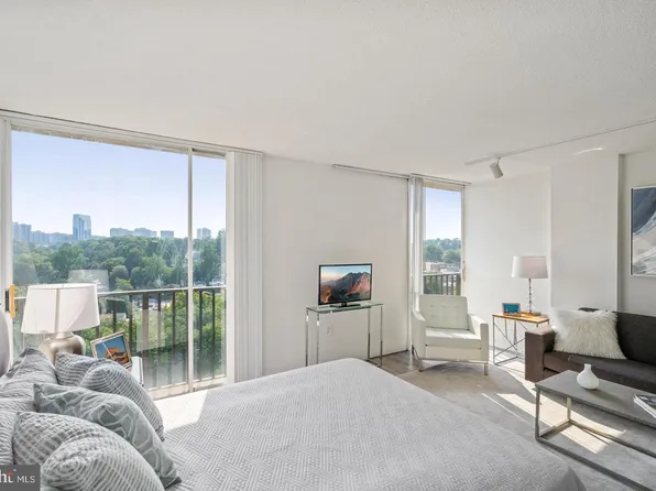 4600 S Four Mile Run Dr APT 1212, Arlington, VA 22204