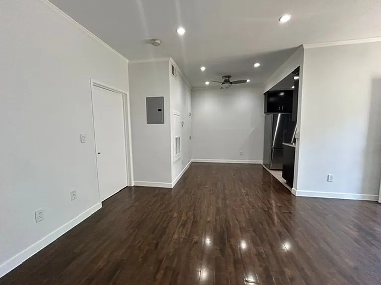 6337 Primrose Ave — Photo 7