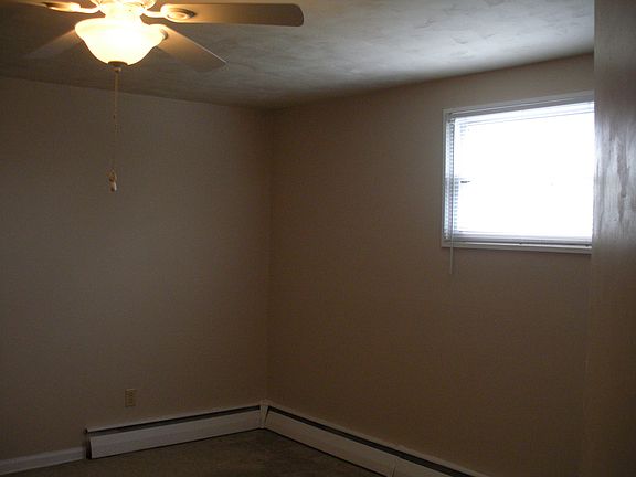 4th image of 3901 Evelyn Dr