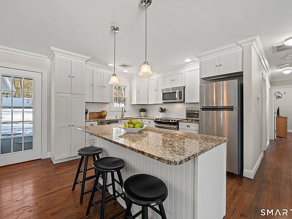 5th image of 73 Somerset Road