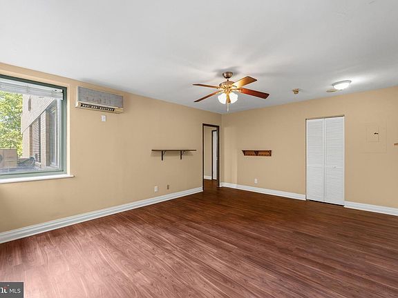 5th image of 2601 Pennsylvania Ave #-106
