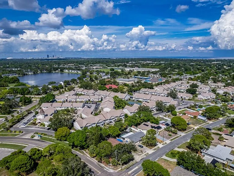 Flagler Pointe Apartments — Photo 19