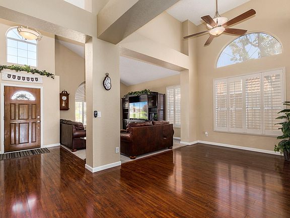 3rd image of 6919 W Escuda Dr