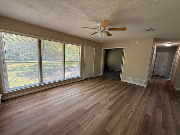 3rd image of 1273 S Pioneer Dr