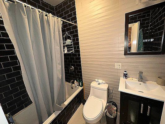 5th image of 2265 1st Ave #1N