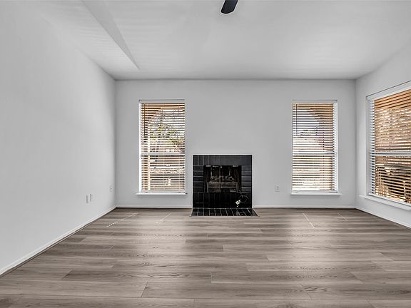 3rd image of 2025 Augusta Dr APT 304