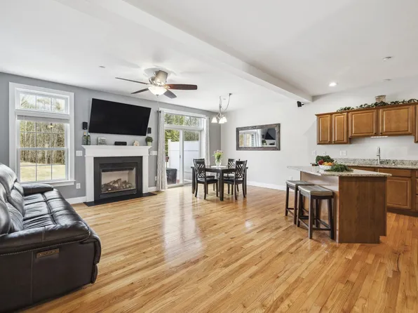624 Main Street Unit 2, Fremont, NH 03044