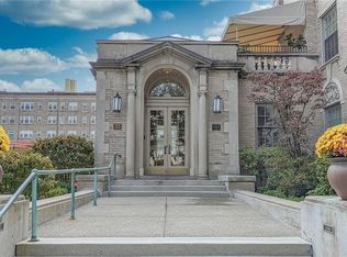 33 Gates Cir, Buffalo, NY 14209