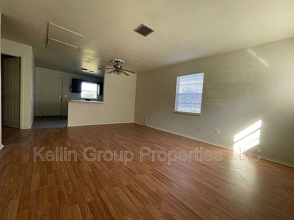 2nd image of 160 N Nekoma Ave Unit 2